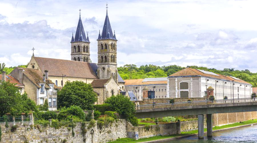 Las mejores ofertas de alquiler de coches en Melun